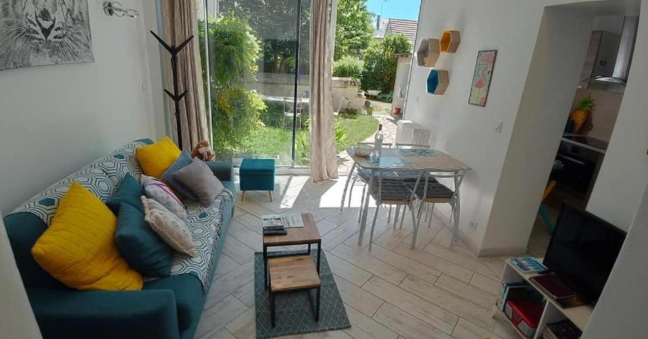 Gite Ozoo Saint-Aignan  Exteriör bild